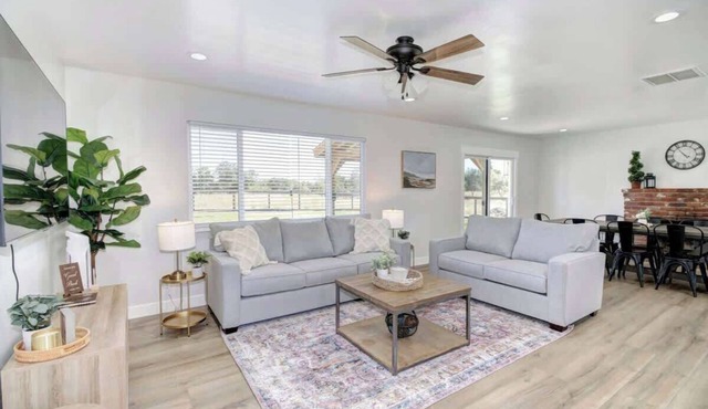 Country Property, W&D, Open Concept, Pet Friendly