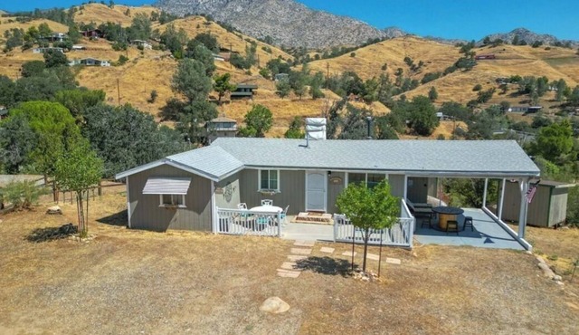Country Ranch with Amazing Views