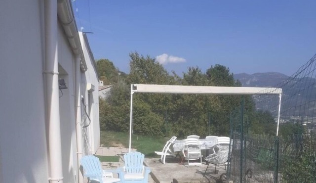 COUNTRY RENTAL SWIMMING POOL 3KM AWAY