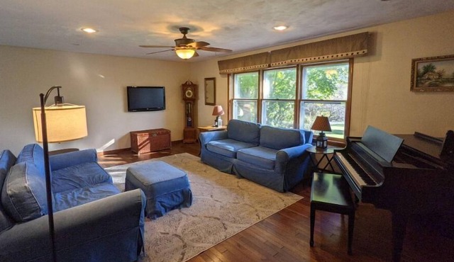 Country retreat near Penn State!