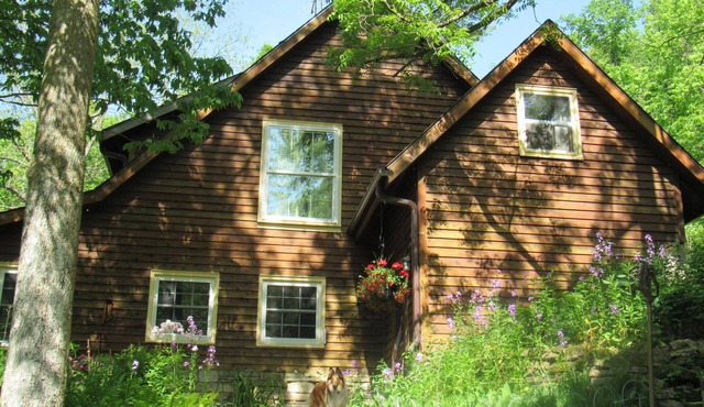Country Retreat Nestled in Wooded Valleynnn