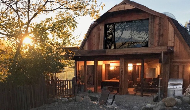 Country Retreat with spectacular views!