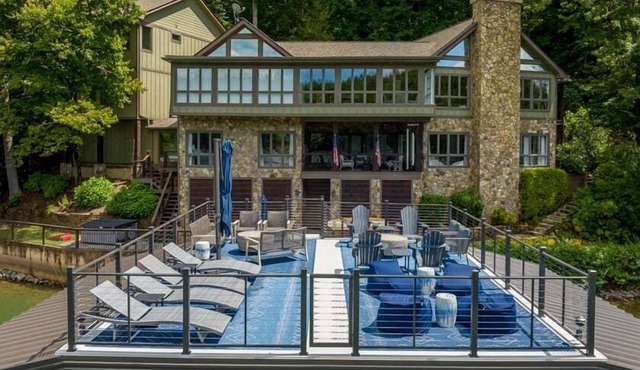 Country Roads - Lake Front | Hot Tub | Pool Table | Shuffle Board | Arcades
