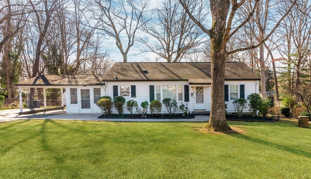 Country's Club Southern Comfort Retreat