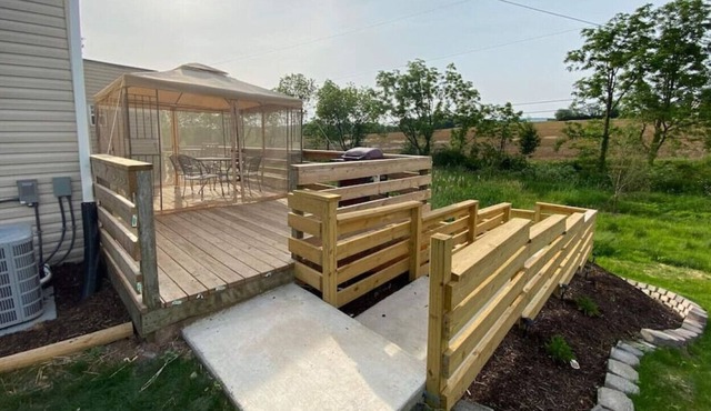 Country setting 3 bdrm home w/ outside relaxation