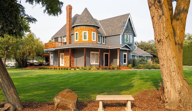 Country Setting close to Downtown and Bennington Lake