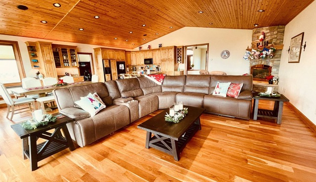 Country setting close to everything you want!