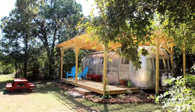 Country setting in South ATX!
