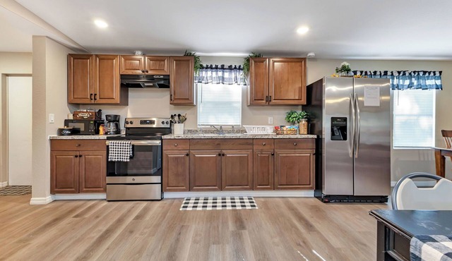 Country Setting. Newly renovated double wide Home.