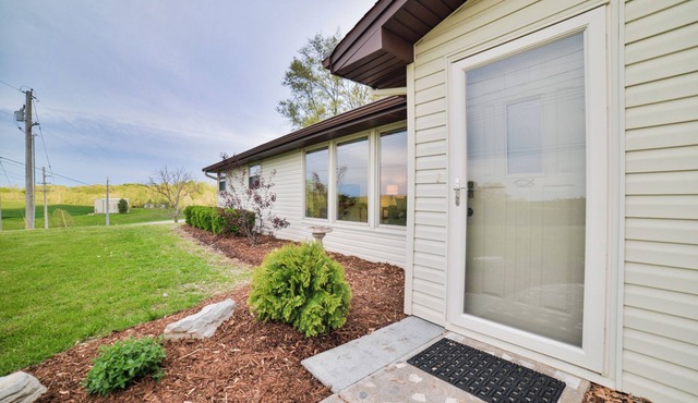 Country Setting & Views - Garage Parking - Fast Wifi