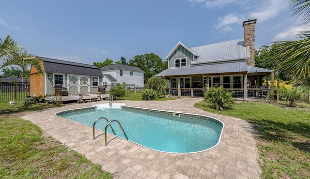 Country Solitude close to the Beach by RedAwning