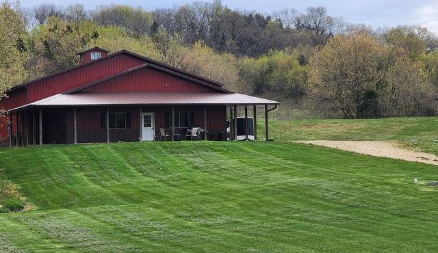 Country Sportsmans Paradise! Grill, Firepit & AC - Devil's Lake and Dells area!