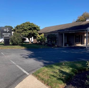 Country Squire Inn and Suites