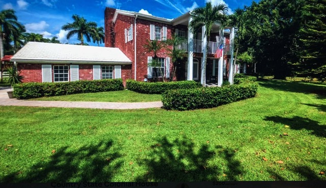 Country State Colonial House in Equestrian Community