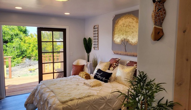 Country Tiny Home nestled on 2 acres w/Ocean & Mountain Views!