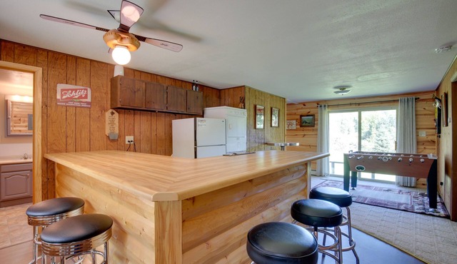 Country Vacation Rental in Mercer at Waterfall!