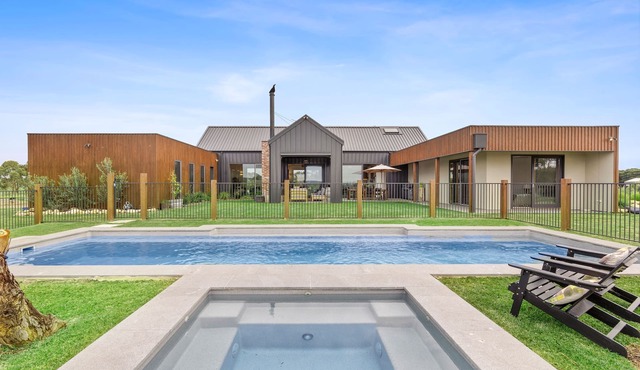 Country Views and Coastal Bliss