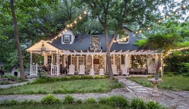 Country Woods Inn