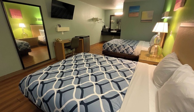 Country Yard Inn and Suite