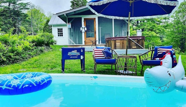 CountryBear- AC, Pool, Hot Tub, Fire Pit, Grill