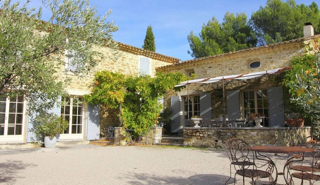 Countryhouse with Pool in Vaison-la-Romaine