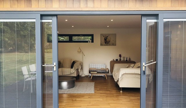 Countryside Annex- Sleeps 2, Free Parking & Garden