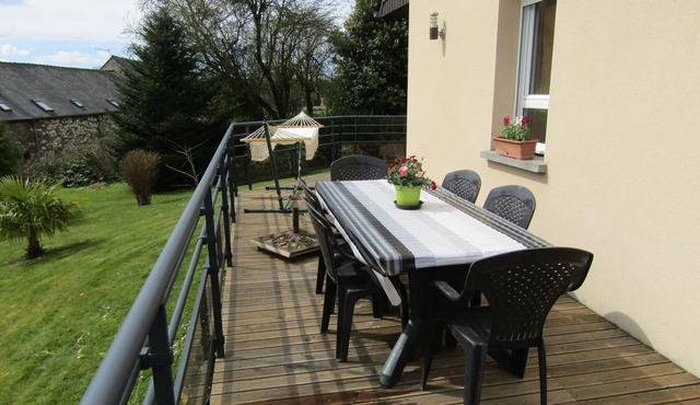 Countryside by the sea: charming duplex with terrace, in a quiet location