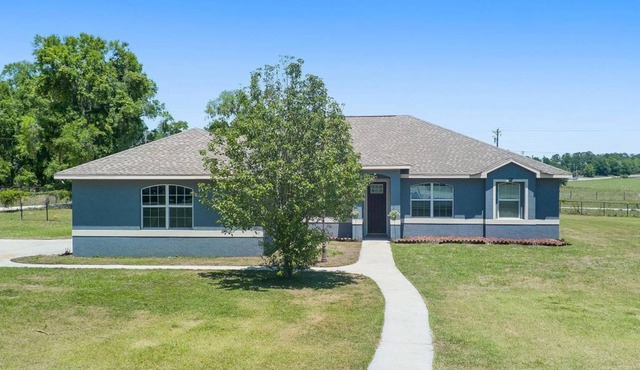 Countryside Comfort 5 MIN WEC, FAST & 15 min HITS, 1 acre 2 KING BED. Near I-75