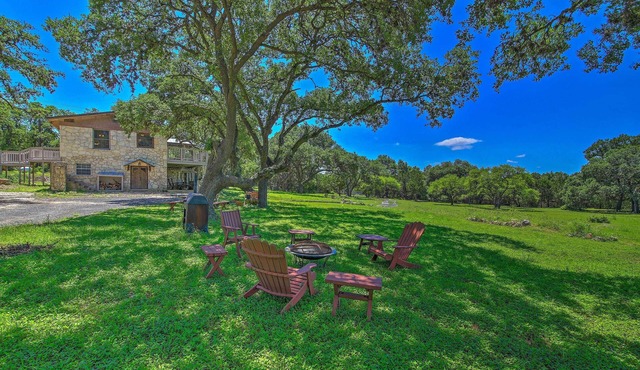 Countryside Cottage: 17 Mi to Downtown San Antonio