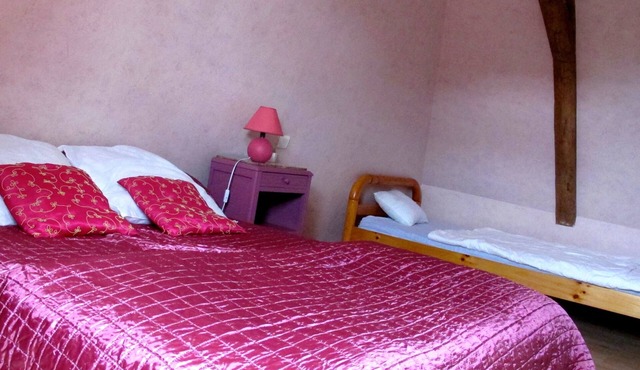 Countryside gite, build in stones of Limousin in the midst of an apple orchard