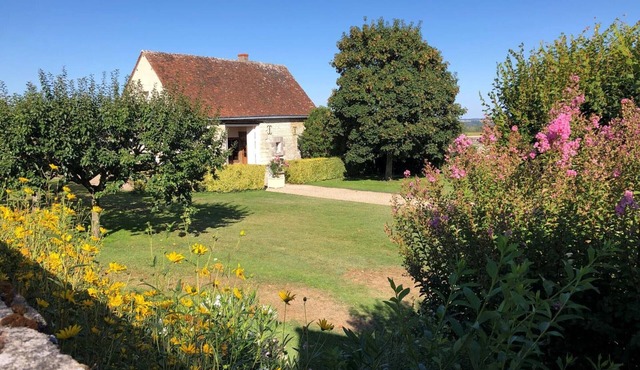 Countryside house with fireplace and pets allowed