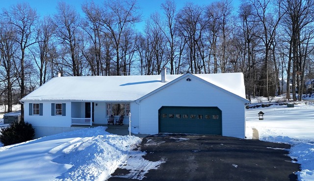 Countryside Haven a Spacious 4-bedroom house in Quarryville