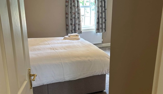 Countryside Holiday Cottage near village pub