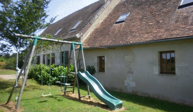 Countryside home near Châteauroux, family-friendly