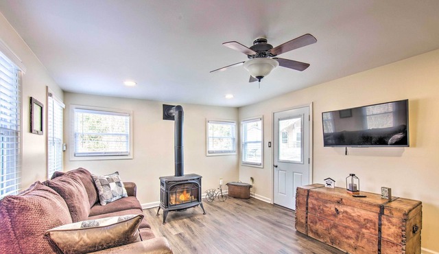 Countryside Home w/ Fire Pit - Steps to Lake!