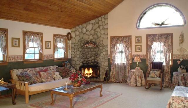 Countryside home with expansive views of the hills and valleys of Julian.