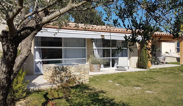 "Countryside in town" Cottage with heated pool and jacuzzi "" 3 stars "