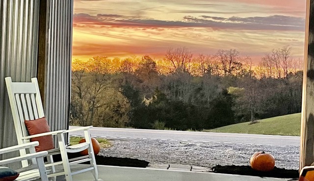 Countryside Inn, Located 9 mi. from the Ark Encounter-Fire pit and Barn games🐮