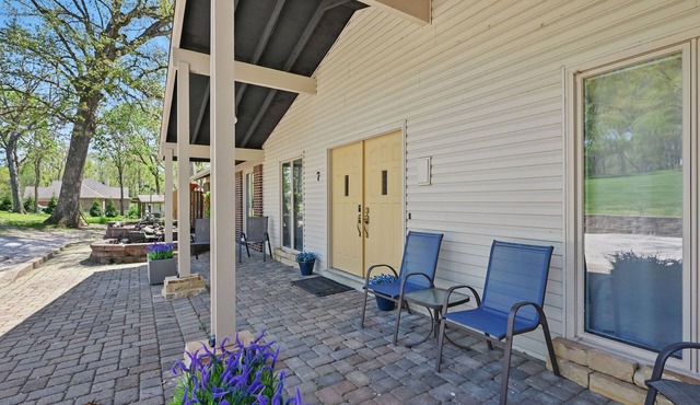 Countryside Lakefront Chalet