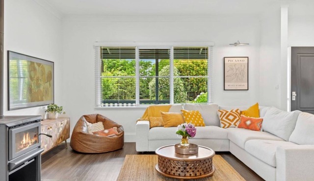 Countryside Luxe - The epitome of coastal and country design!