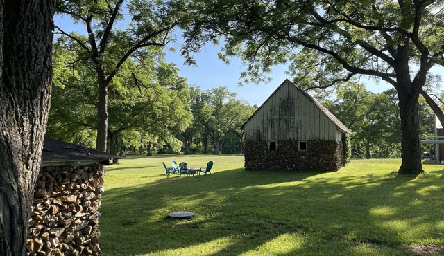 Countryside paradise 6 miles to Stockton Lake! We now have high-speed internet!