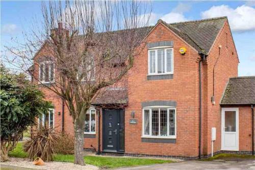 Countryside Retreat with Hot Tub and Wood Burner