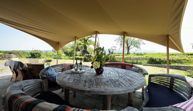 Countryside retreat, accommodating 8 guests, the perfect tranquil escape for both people and pets.