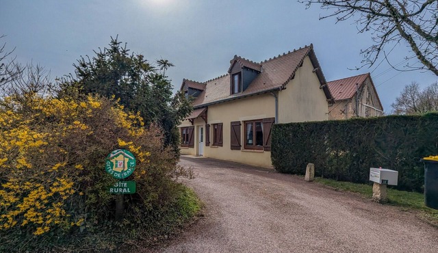 Countryside Retreat with Garden, Near Lake & Park