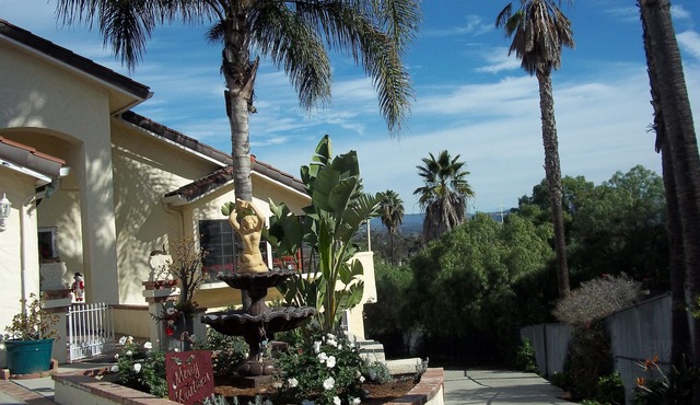 Countryside Retreat with Panoramic Views