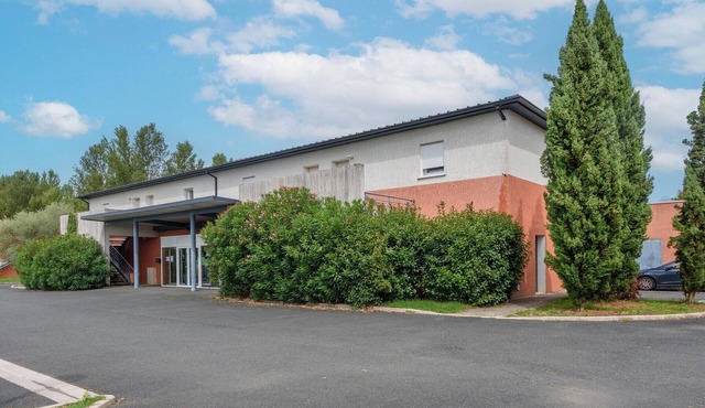 Countryside Stay Near Albi Vineyard