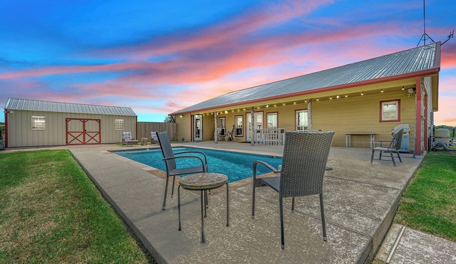 Countryside Texas Sanctuary Enjoy Sunrises & Sunsets, Grill, Firepit & Longhorns