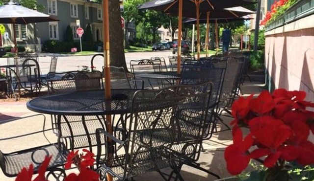 County Clare Irish Hotel & Pub