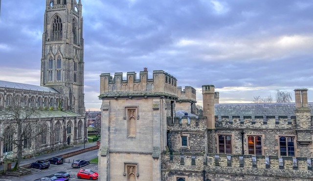 County Hall Apartment Hotel