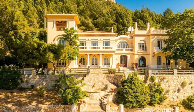 Coup de cœur à Cassis - Château with breathtaking views, between sea and vineyards